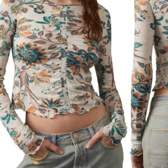 NWT FREE PEOPLE Dreamed of Your  Floral Ruched Long sleeve size medium - Picture 3 of 11